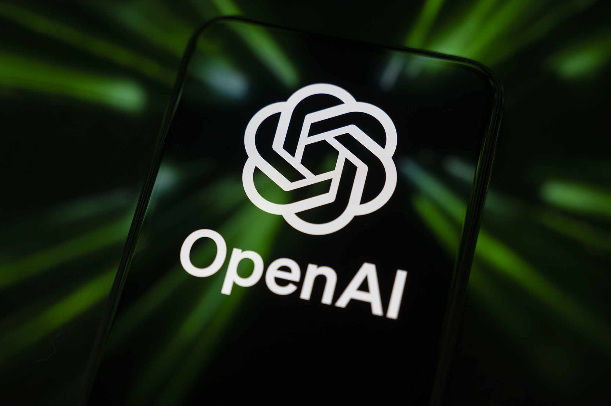 OpenAI“倒戈”AMD！撼动英伟达在AI领域的主导地位
