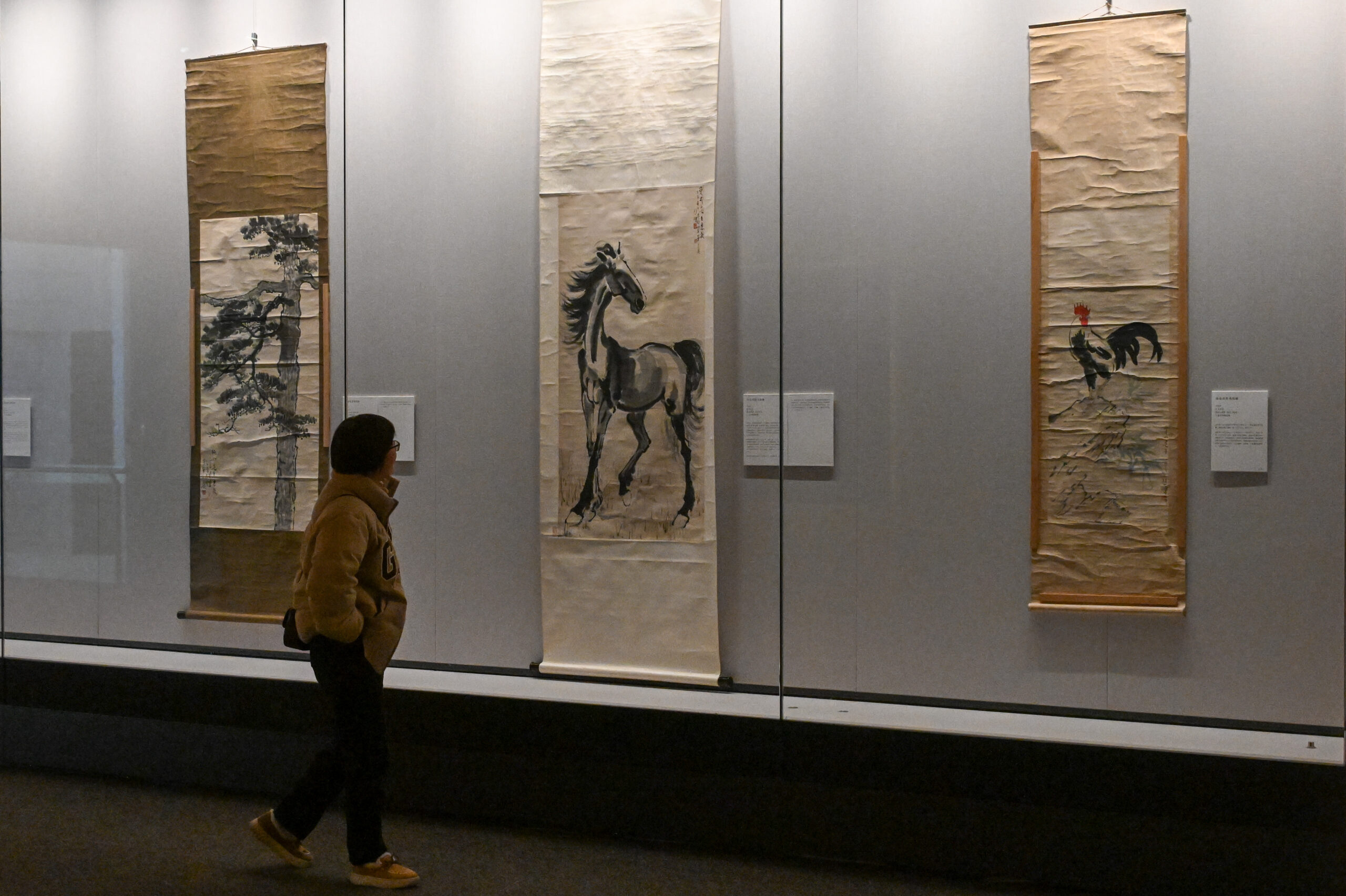 “客次昆华”美术展昆明开展 重温烽火岁月中的笔墨星芒