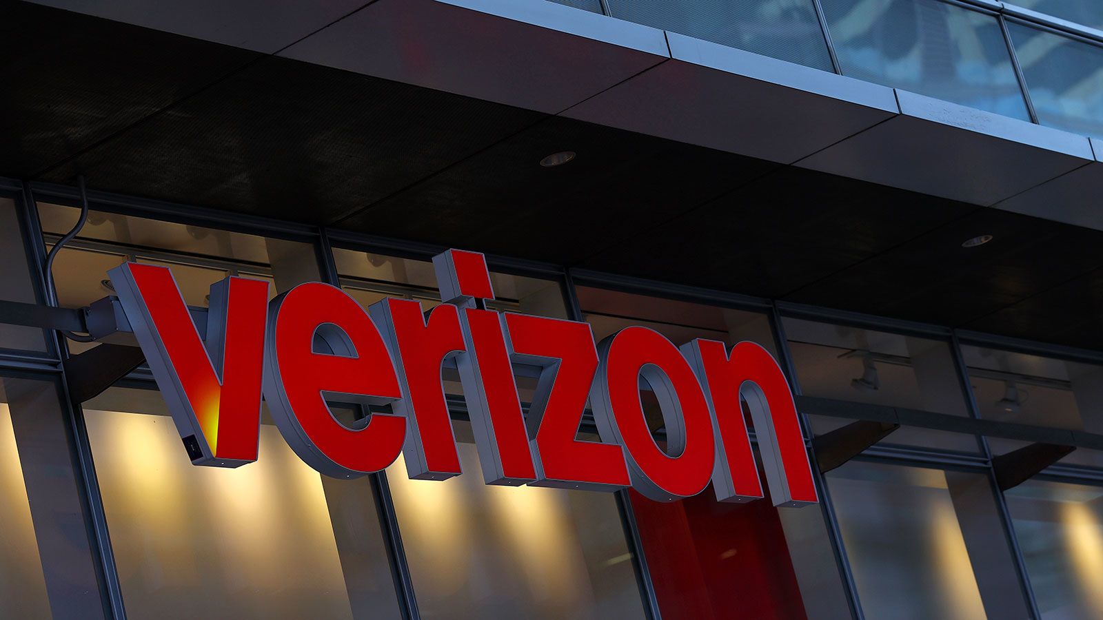 Verizon承认无线服务中断！多地用户通话和数据受影响