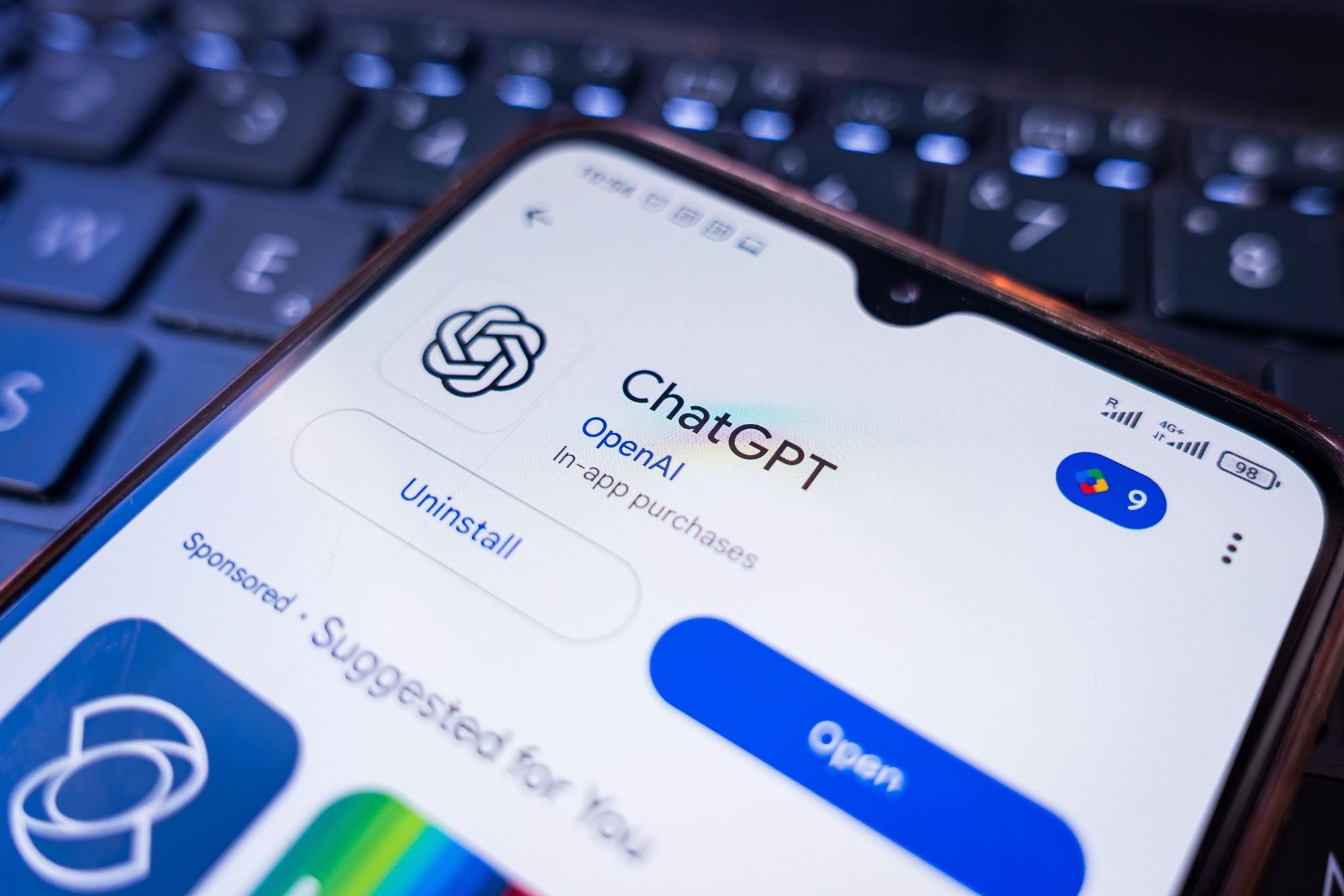 ChatGPT要“插广告”了！OpenAI推出8美元订阅新档