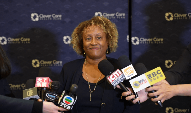 福全健保執行長凱倫·沃克·約翰遜 (Karen Walker Johnson) 